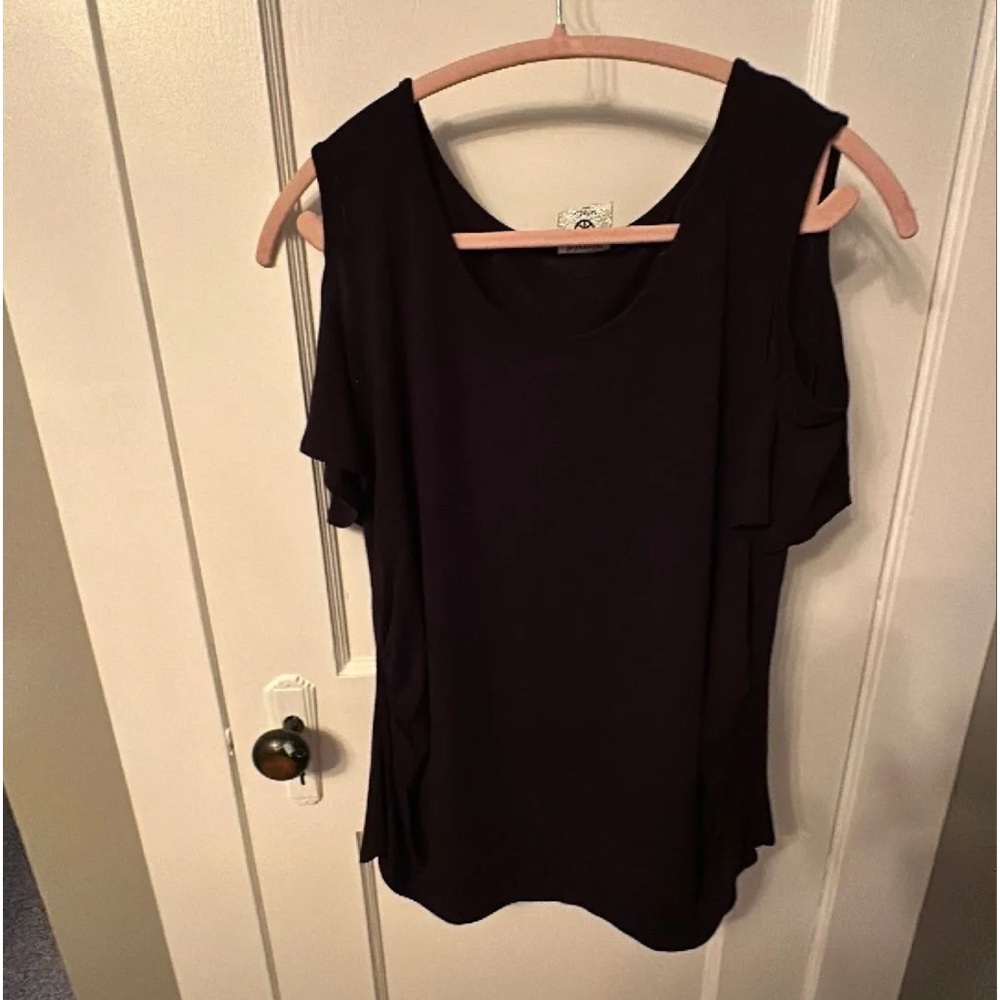 Cold shoulder top